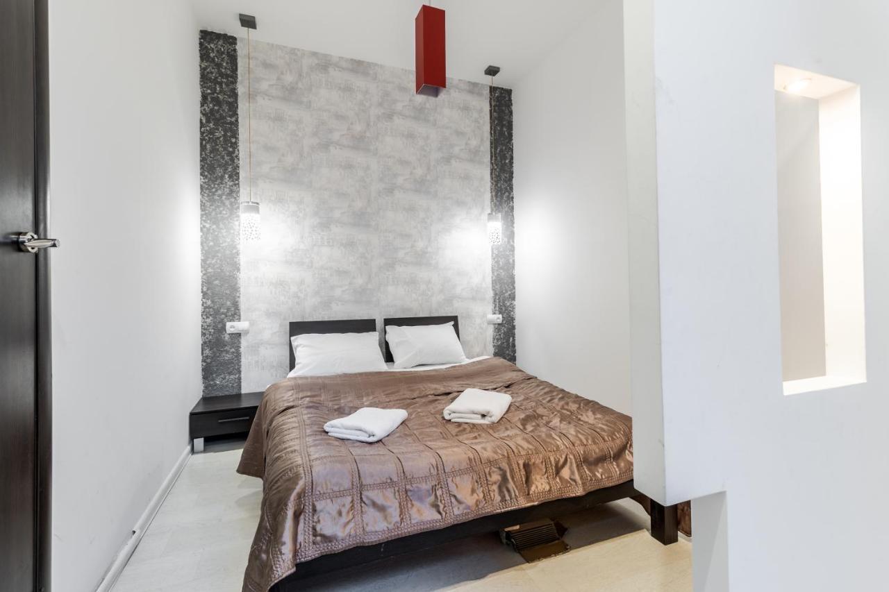 Black And Red Squares Apartment Львів Екстер'єр фото